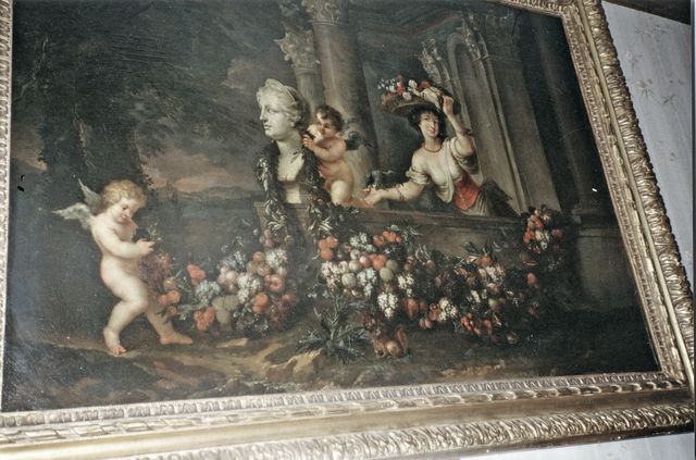 Anonimo — Anonimo - sec. XVII/ XVIII - Putti alati e figura femminile con ghirlande di fiori e frutta in un paesaggio — insieme